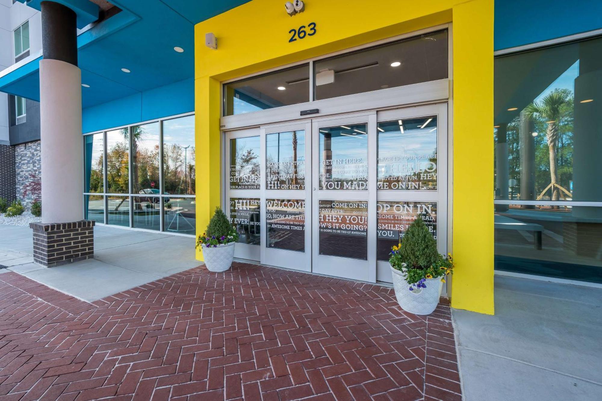 Tru By Hilton Santee Hotel Exterior photo
